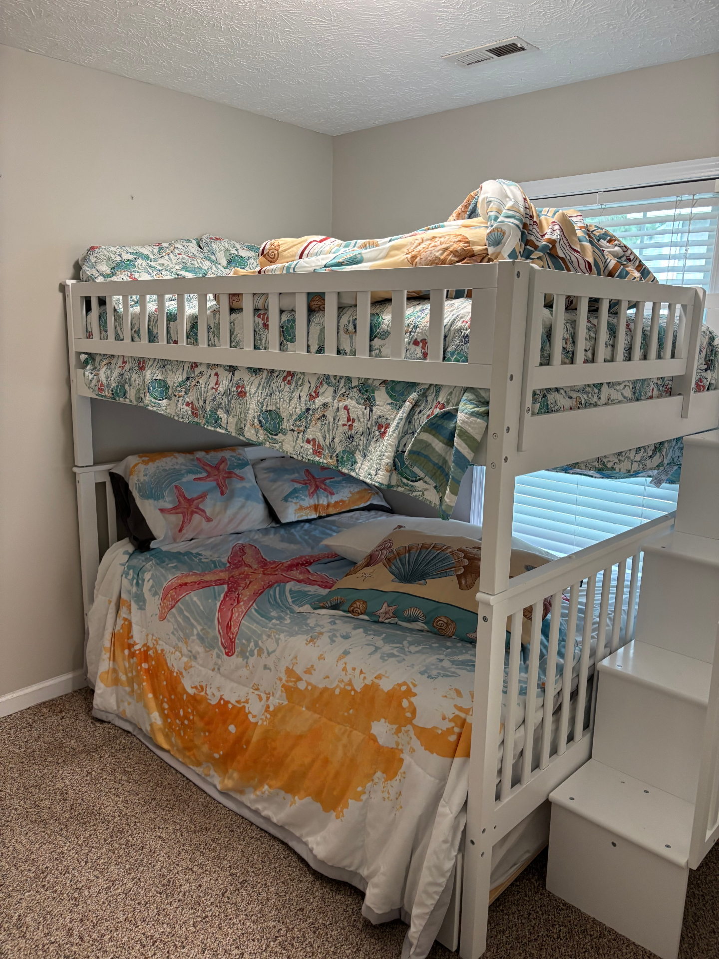 Bunk bedroom with two full beds